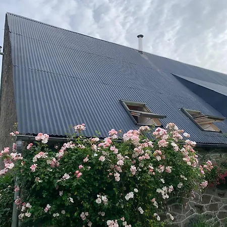 Feriehus Ancienne Grange Typique Nichee Au Coeur Du Cantal