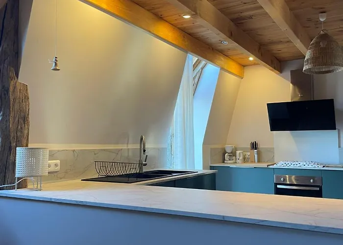 Ancienne Grange Typique Nichee Au Coeur Du Cantal Le Monteil (Cantal)