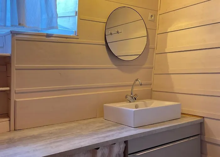 Ancienne Grange Typique Nichee Au Coeur Du Cantal * Le Monteil (Cantal)