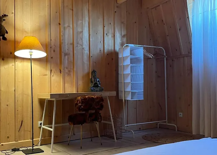 Ancienne Grange Typique Nichee Au Coeur Du Cantal